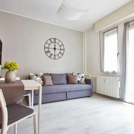 Apartment Dal Re 25 *